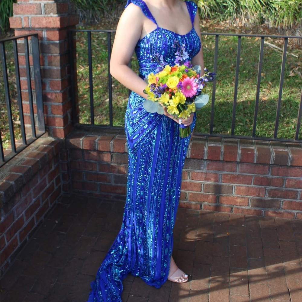 Prom dress made by Ashley Lauren size 4